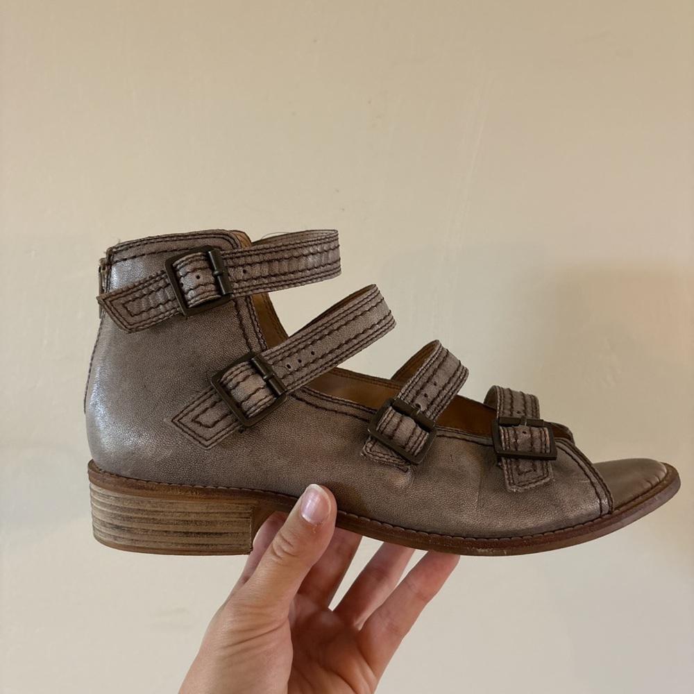 women’s buckle up shoes 🥀 - Picture 4 of 8